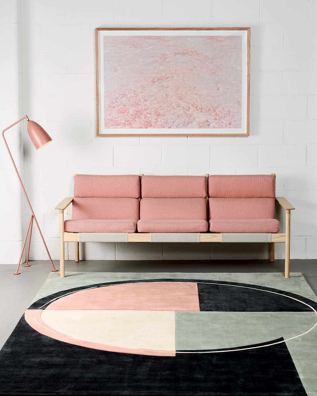 Sage Pink Ivory Circle Hand Tufted Wool Rug – Georfia 100% NZ Wool Luxury Area Rug by Rugfine – Lifestyle View
