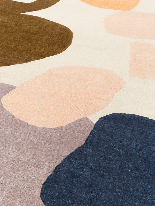 Fluxion Ivory Brown Sage Green Abstract Wool Rug – Detail Closeup 02 – Hand Tufted Rugfine