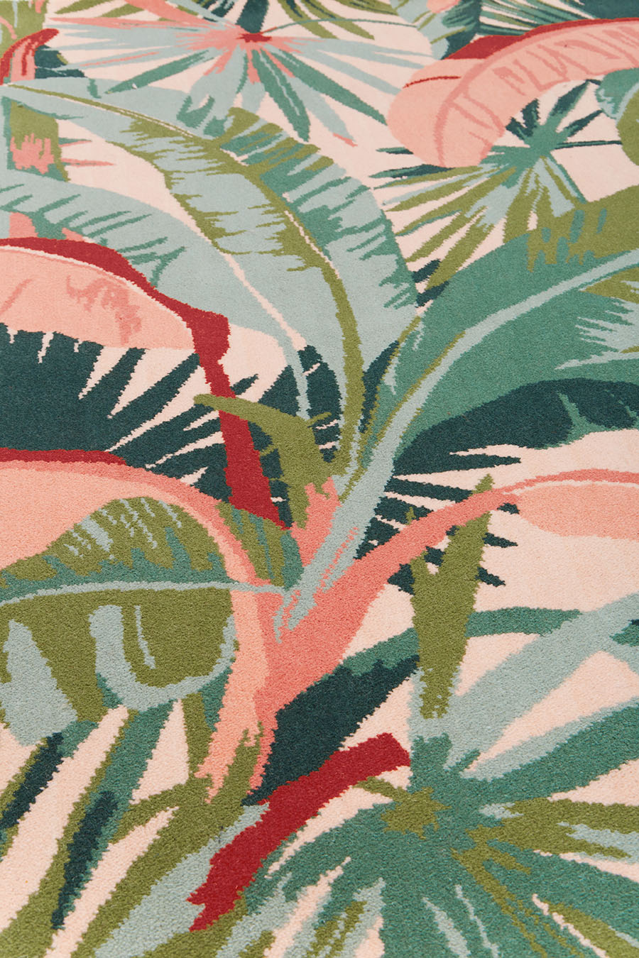 Jovial Coral Pink Wool Rug – Close-Up Detail – New Zealand Wool Rugfine