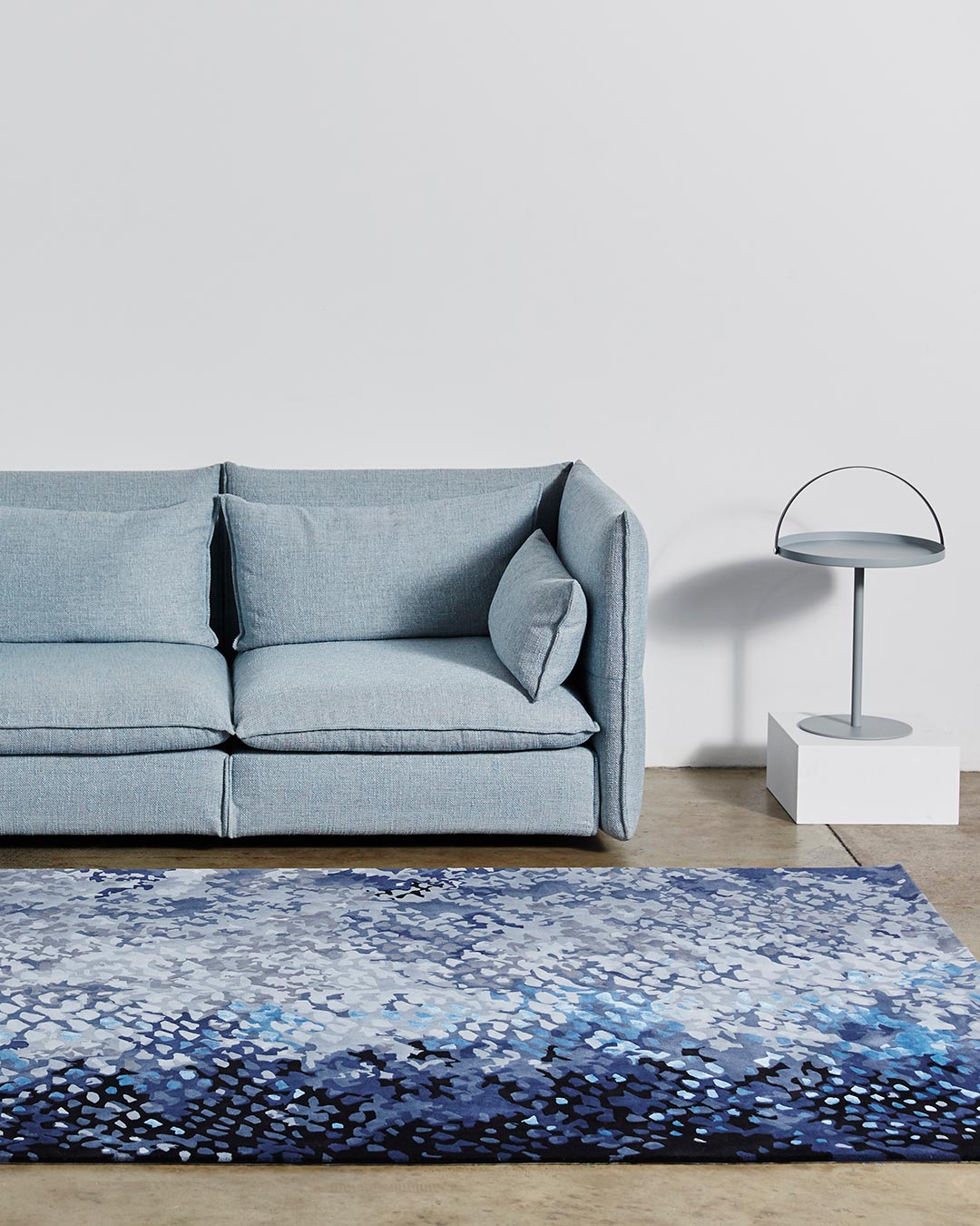 Lixen Charcoal Silver Blue Wool Rug – Celestial Abstract Design Lifestyle View – Hand Tufted Rugfine