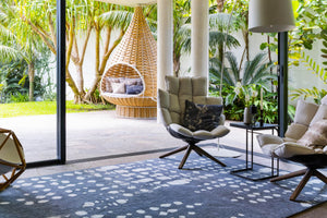 Charcoal Grey Ivory Luxury Wool Area Rug – Serenix Shibori Love Note 100% New Zealand Wool by Rugfine – Lifestyle View 1